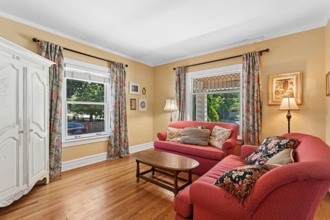 Tiny photo for 111 W Franklin Street, Wheaton, IL 60187 (MLS # 12685834)