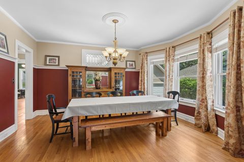 Tiny photo for 111 W Franklin Street, Wheaton, IL 60187 (MLS # 12685834)