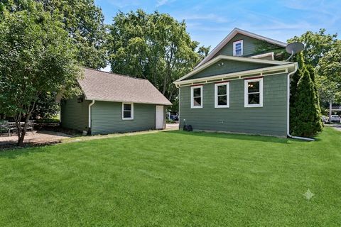 Tiny photo for 111 W Franklin Street, Wheaton, IL 60187 (MLS # 12685834)