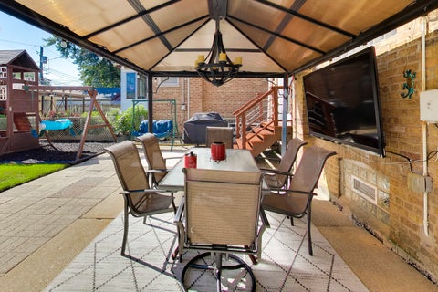 Tiny photo for 5523 N NATCHEZ Avenue, Chicago, IL 60656 (MLS # 12741339)