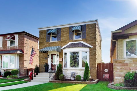 Tiny photo for 5523 N NATCHEZ Avenue, Chicago, IL 60656 (MLS # 12741339)