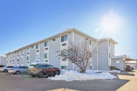 Tiny photo for 3170 W MONROE Street #311, Waukegan, IL 60085 (MLS # 12525444)