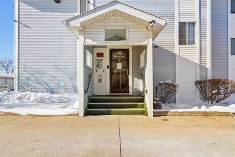 Tiny photo for 3170 W MONROE Street #311, Waukegan, IL 60085 (MLS # 12525444)