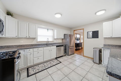 Tiny photo for 11001 S Albany Avenue, Chicago, IL 60655 (MLS # 12733033)