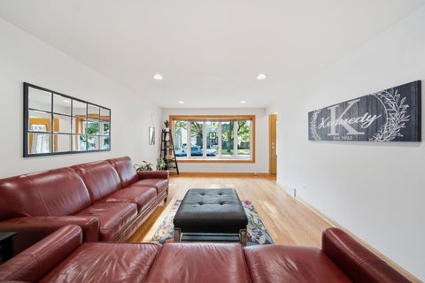Tiny photo for 11001 S Albany Avenue, Chicago, IL 60655 (MLS # 12733033)