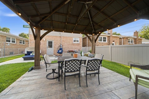 Tiny photo for 11001 S Albany Avenue, Chicago, IL 60655 (MLS # 12733033)