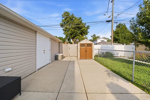 Tiny photo for 11001 S Albany Avenue, Chicago, IL 60655 (MLS # 12733033)