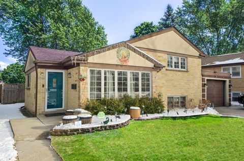 A home in Des Plaines