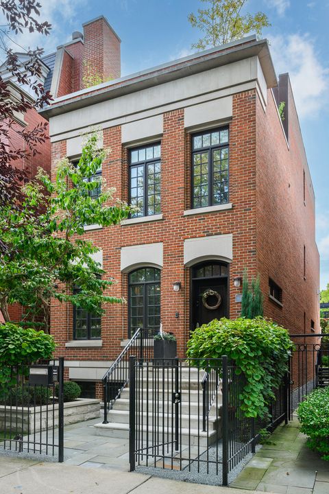 Photo of 2122 N Magnolia Avenue, Chicago, IL 60614 (MLS # 12626474)