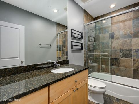 Tiny photo for 2122 N Magnolia Avenue, Chicago, IL 60614 (MLS # 12626474)