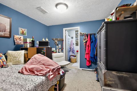 Tiny photo for 1216 S Oak Street, Bloomington, IL 61701 (MLS # 12500244)
