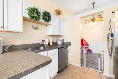 Tiny photo for 1721 Chesapeake Lane #4, Schaumburg, IL 60193 (MLS # 12484400)