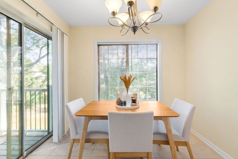Tiny photo for 1721 Chesapeake Lane #4, Schaumburg, IL 60193 (MLS # 12484400)