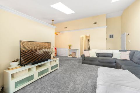 Tiny photo for 1721 Chesapeake Lane #4, Schaumburg, IL 60193 (MLS # 12484400)
