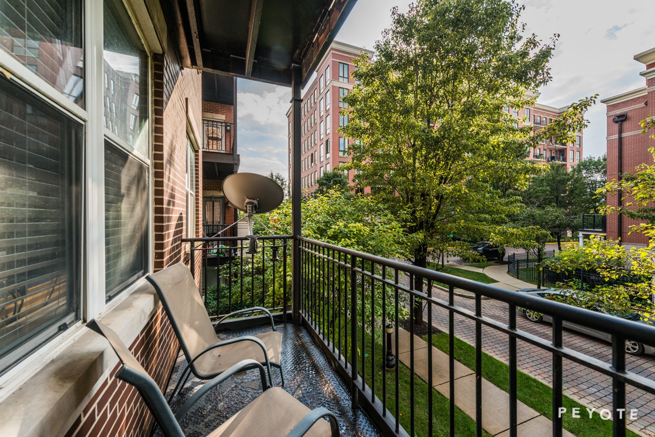 1225 N ORLEANS Street 502