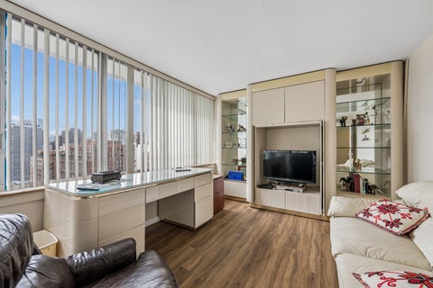 Tiny photo for 1 E Schiller Street #20D, Chicago, IL 60610 (MLS # 12782646)