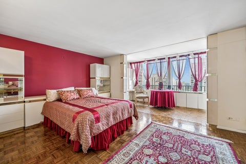 Tiny photo for 1 E Schiller Street #20D, Chicago, IL 60610 (MLS # 12782646)