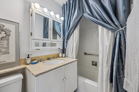 Tiny photo for 1 E Schiller Street #20D, Chicago, IL 60610 (MLS # 12782646)