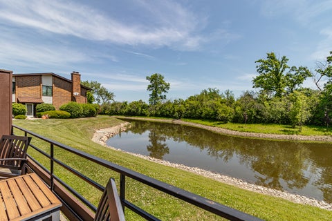 Tiny photo for 1071 Deerfield Place, Highland Park, IL 60035 (MLS # 12738812)