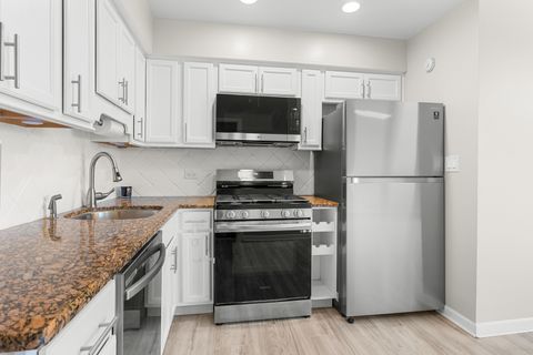 Tiny photo for 16 Echo Court #17, Vernon Hills, IL 60061 (MLS # 12524905)