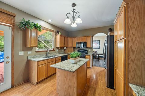 Tiny photo for 1669 Pinnacle Court, Aurora, IL 60502 (MLS # 12376433)