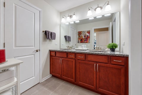 Tiny photo for 335 Camberley Lane, Lincolnshire, IL 60069 (MLS # 12751667)