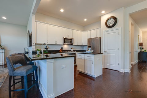 Tiny photo for 335 Camberley Lane, Lincolnshire, IL 60069 (MLS # 12751667)
