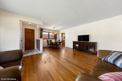 Tiny photo for 769 S FAIRVIEW Avenue, Elmhurst, IL 60126 (MLS # 12439573)