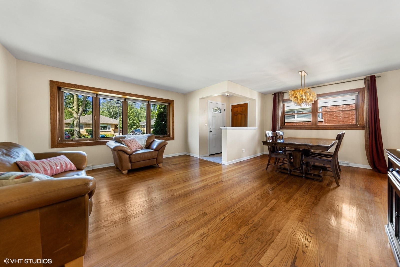 769 S FAIRVIEW Avenue