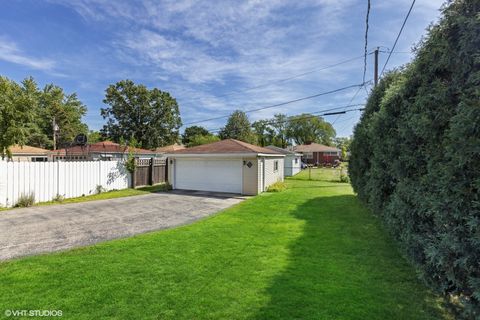 Tiny photo for 769 S FAIRVIEW Avenue, Elmhurst, IL 60126 (MLS # 12439573)