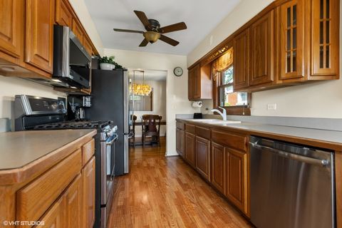 Tiny photo for 769 S FAIRVIEW Avenue, Elmhurst, IL 60126 (MLS # 12439573)
