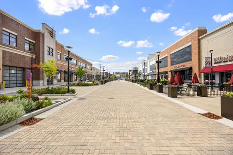 Tiny photo for 801 Village Center Drive #302, Burr Ridge, IL 60527 (MLS # 12719520)