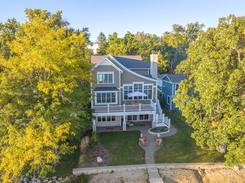 Photo of 937 N Shore Drive, Crystal Lake, IL 60014 (MLS # 12775121)
