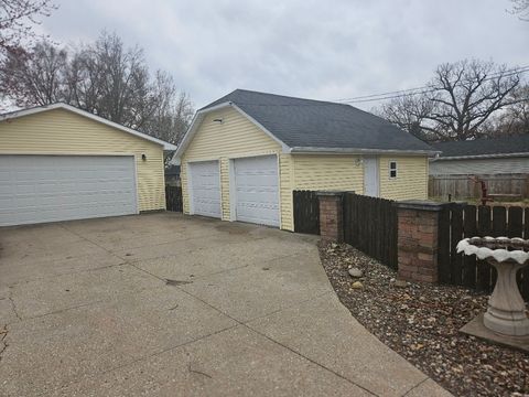 Tiny photo for 4506 26th Avenue, Moline, IL 61265 (MLS # 12599662)