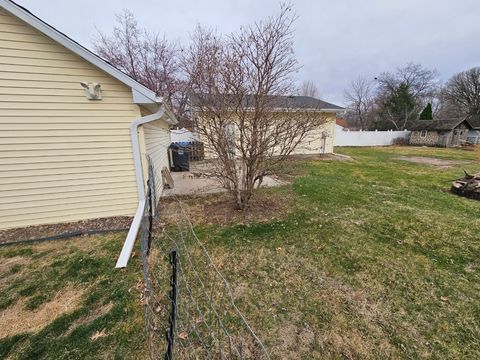 Tiny photo for 4506 26th Avenue, Moline, IL 61265 (MLS # 12599662)