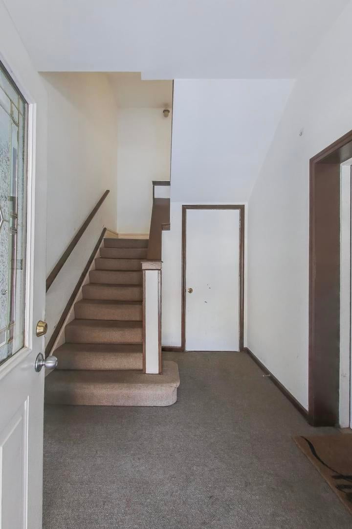 313 E 60th Street 1