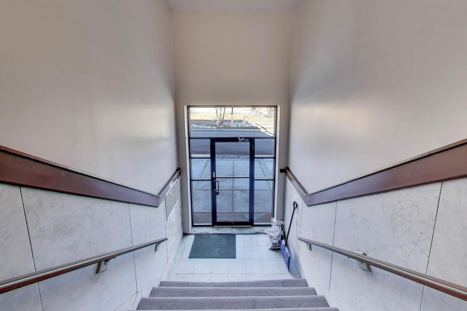 313 E 60th Street 1