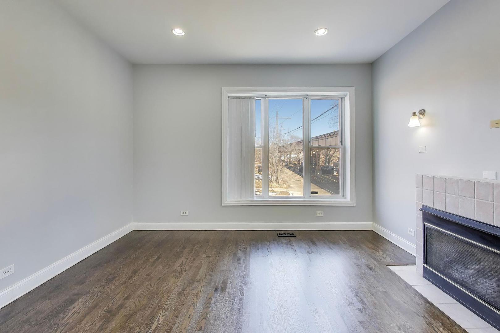 313 E 60th Street 1