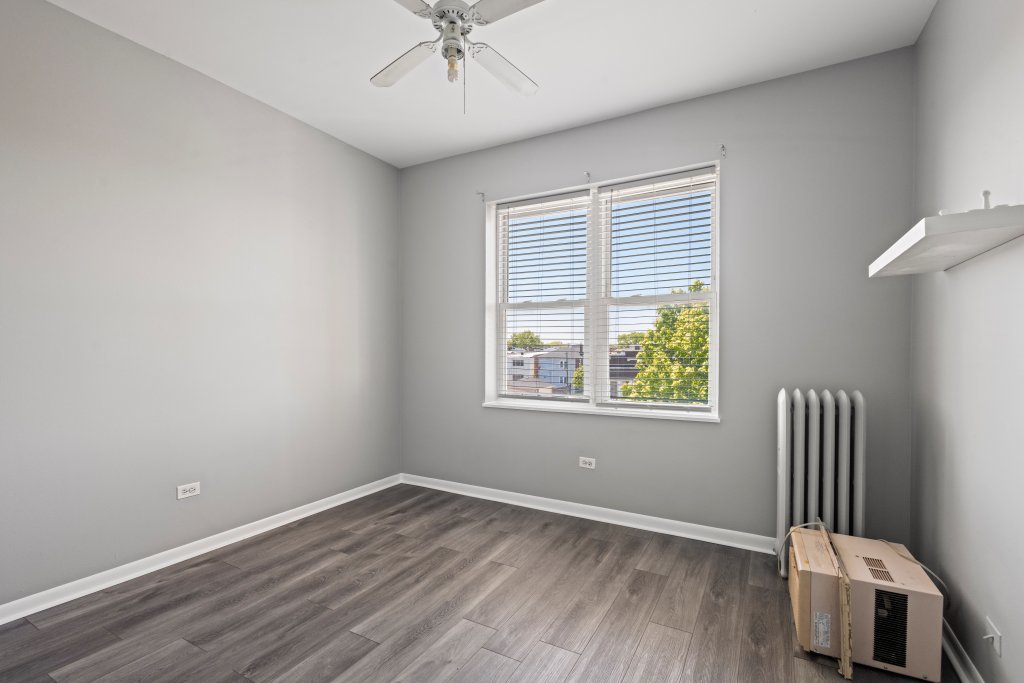 1637 S 48th Court 9