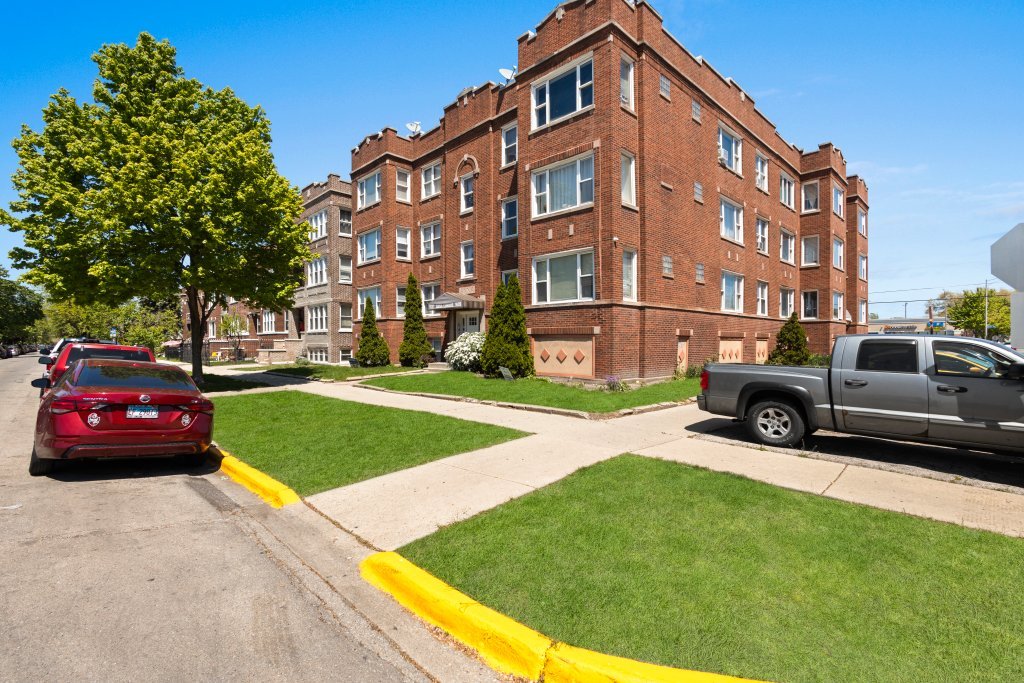 1637 S 48th Court 9