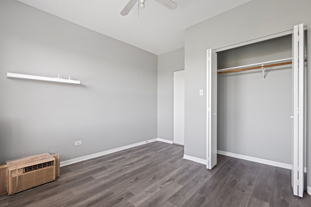 1637 S 48th Court 9