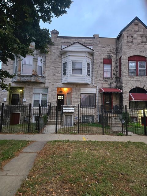 4049 S Indiana Avenue Chicago IL 60653