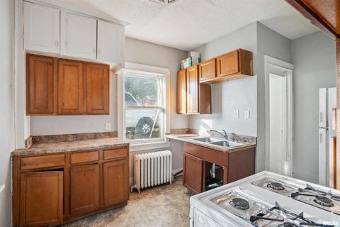 Tiny photo for 209 E 13TH Street, Davenport, IA 52803 (MLS # QC4268710)