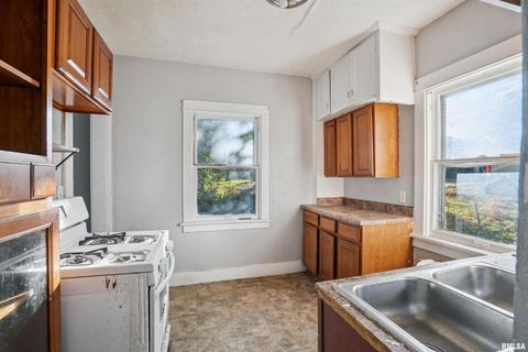 Tiny photo for 209 E 13TH Street, Davenport, IA 52803 (MLS # QC4268710)