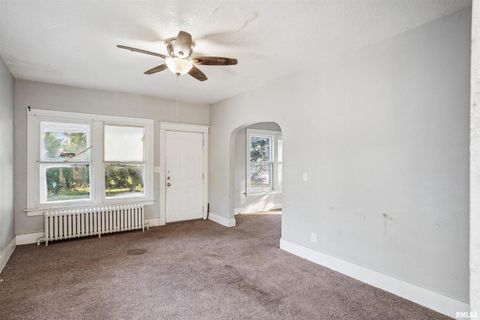 Tiny photo for 209 E 13TH Street, Davenport, IA 52803 (MLS # QC4268710)