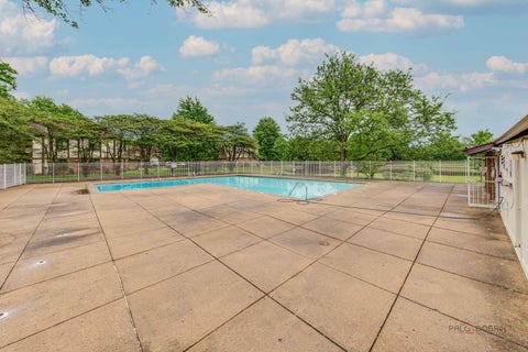 Tiny photo for 1500 Harbour Drive #4Q, Wheeling, IL 60090 (MLS # 12720729)
