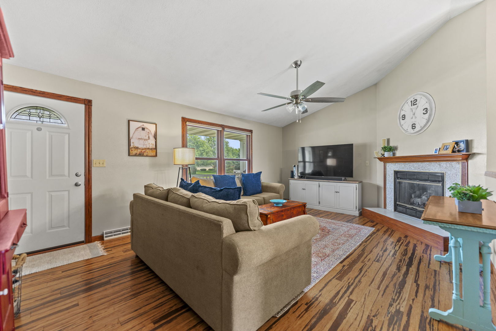 5623 DANIEL Drive