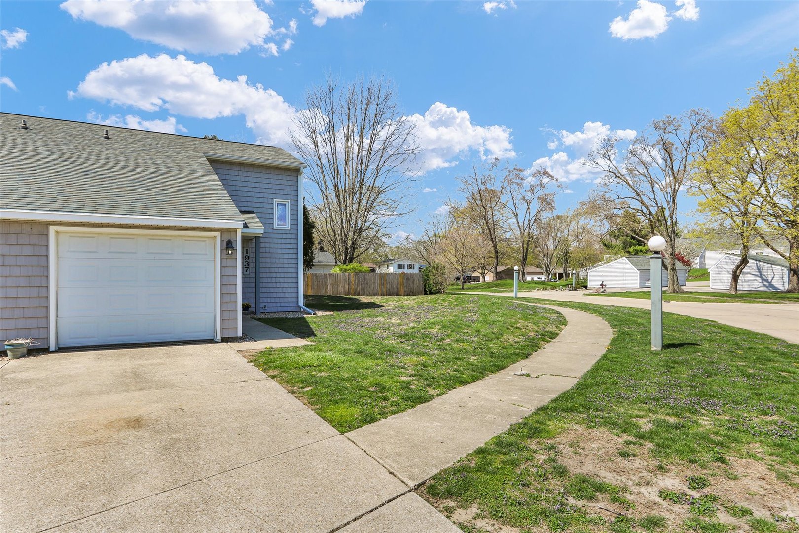 1937 Blackthorn Drive 1937