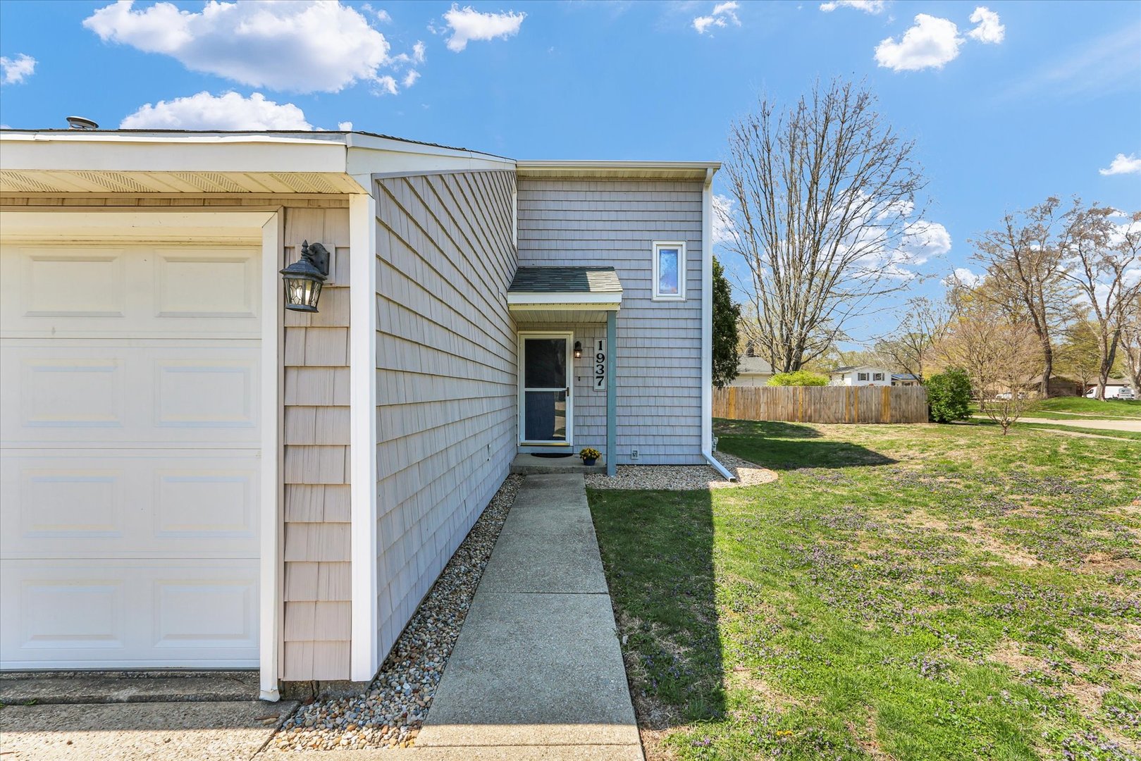 1937 Blackthorn Drive 1937