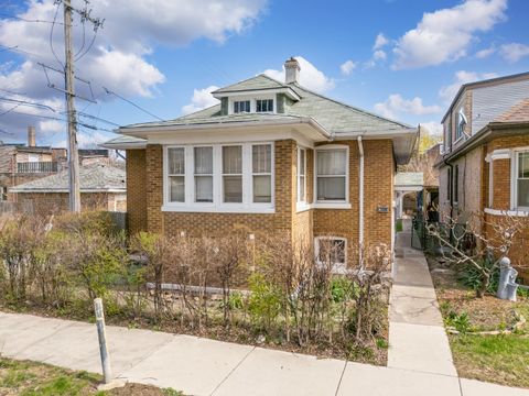 6915 S Rockwell Street Chicago IL 60629